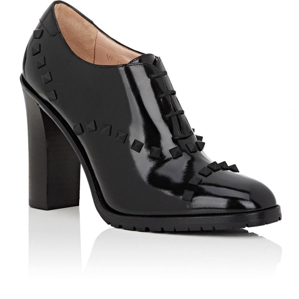 VALENTINO GARAVINO BLACK BOOTIES WITH ROCKSTUDS 😍